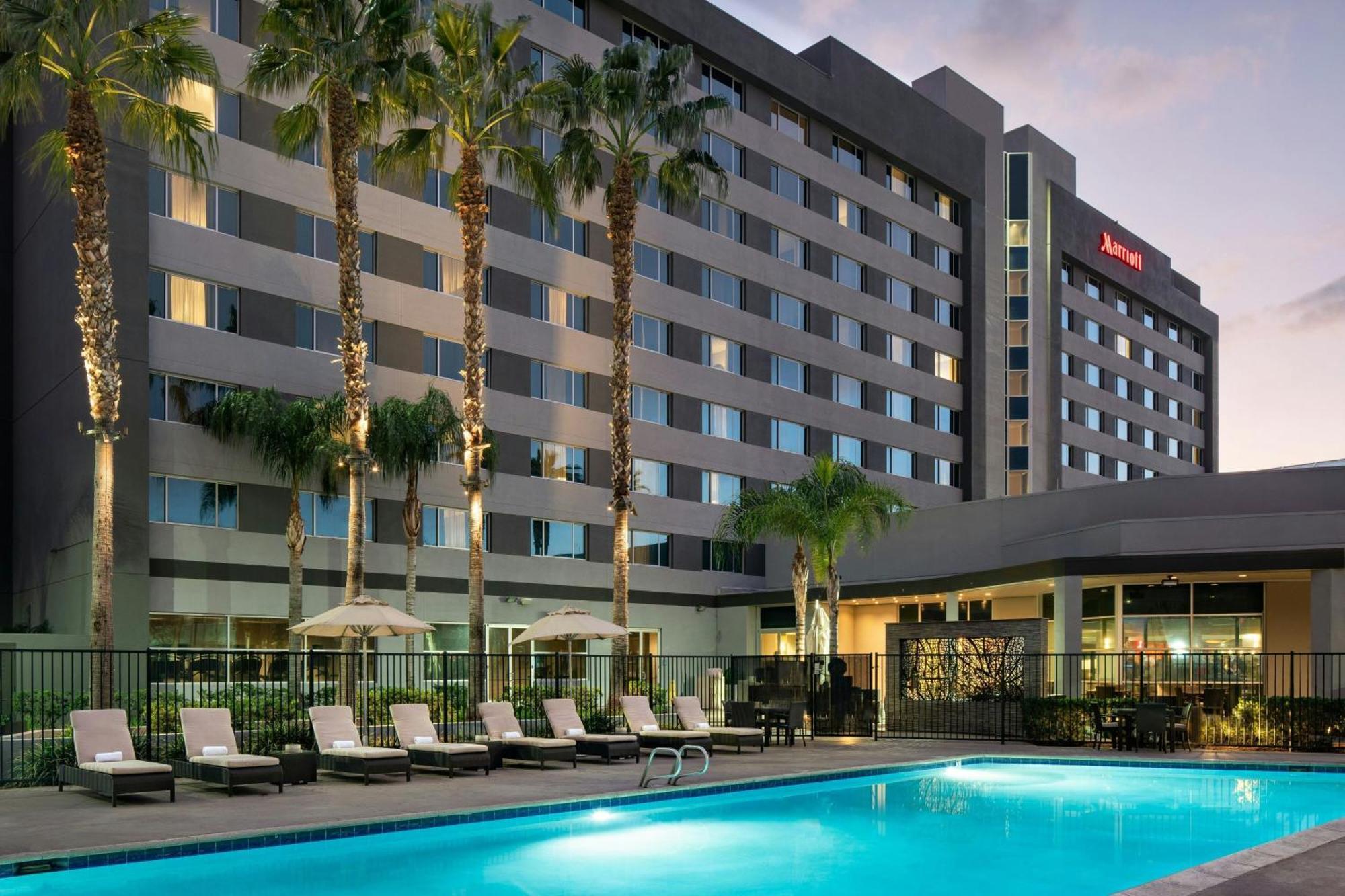 Hotel Bakersfield Marriott At The Convention Center Extérieur photo